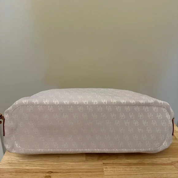 Dooney & Bourke Lavender and Tan Signature Tote Bag - Picture 6 of 7